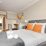 Suite Belleville, Noblesse Au Coeur De La Capitale